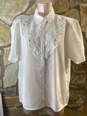Vintage Cavalier White Satin Lace Embroidered Button Front Blouse
